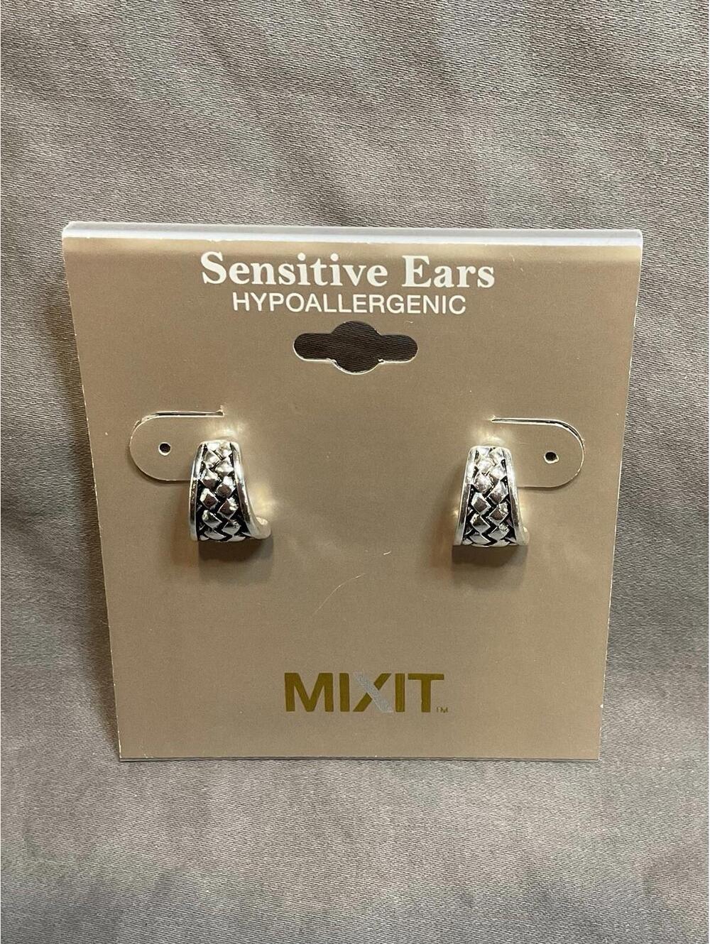 NWT MIXIT Silver Tone Sensitive Ear Hypoallergenic Earrings #1451